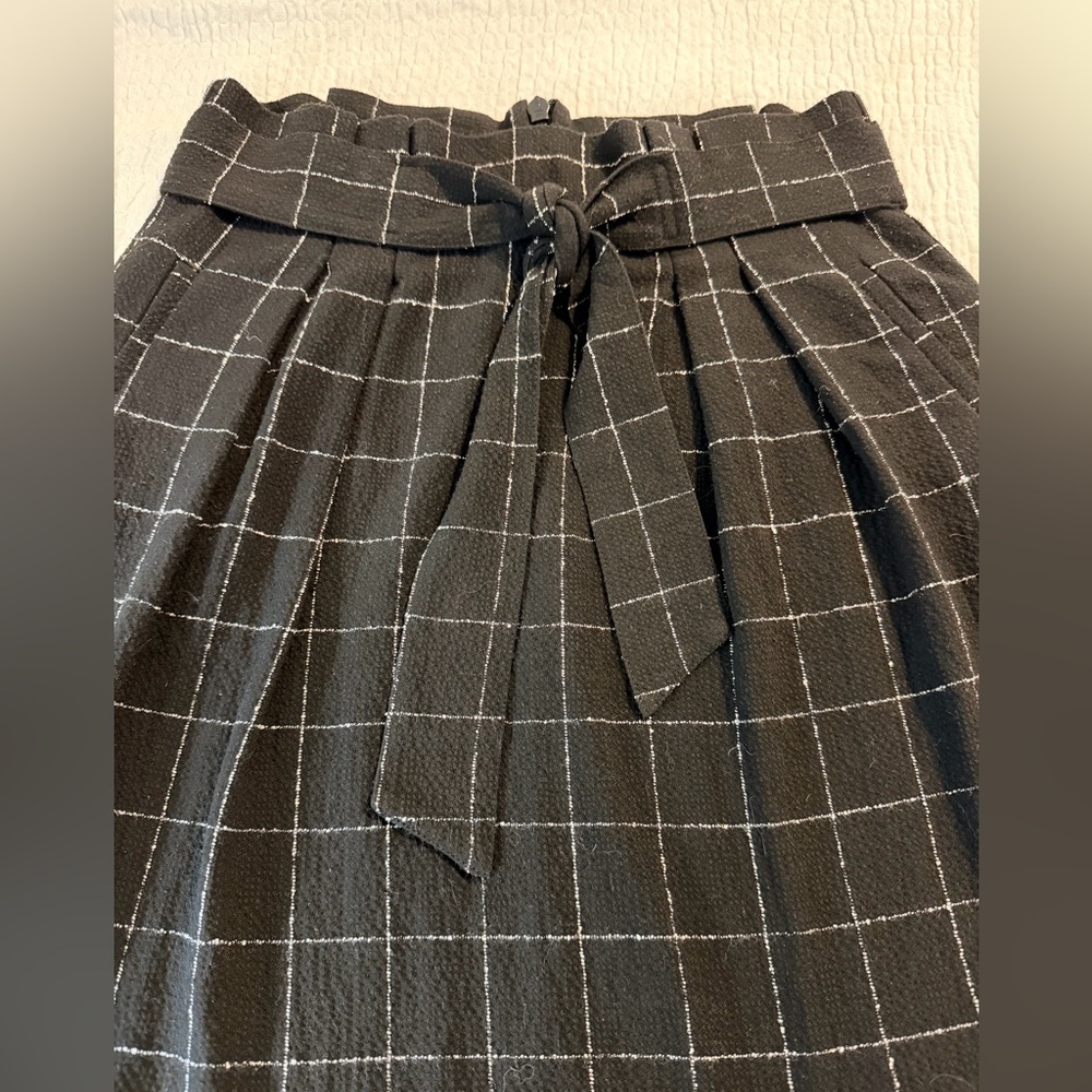 H&M Black Grid Pencil Skirt With A Slight Flare - Picture 5 of 9